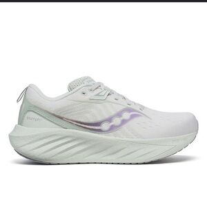 Saucony WOMEN'S TRIUMPH 22 size 9